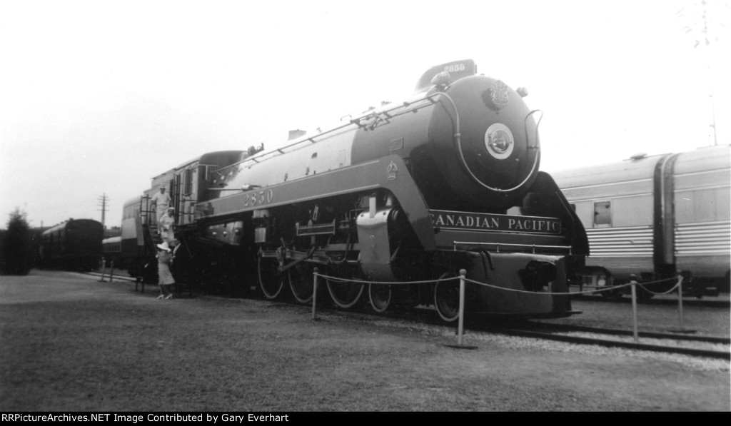 CP 4-6-4 #2850 - Royal Hudson